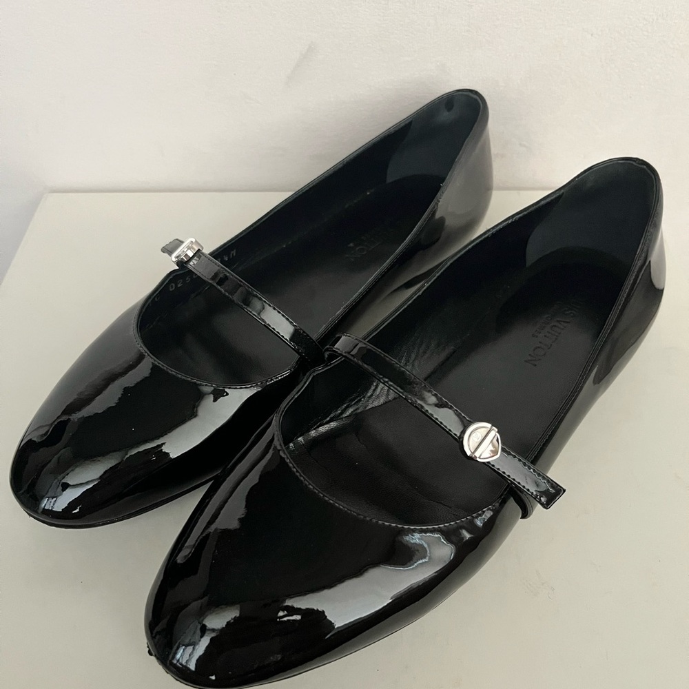 Louis Vuitton Black Patent Leather Flats